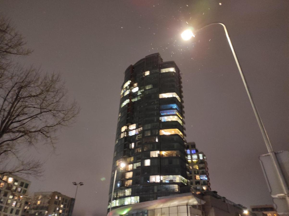 Luxury Apartment In Skyscraper Vilnius Bagian luar foto